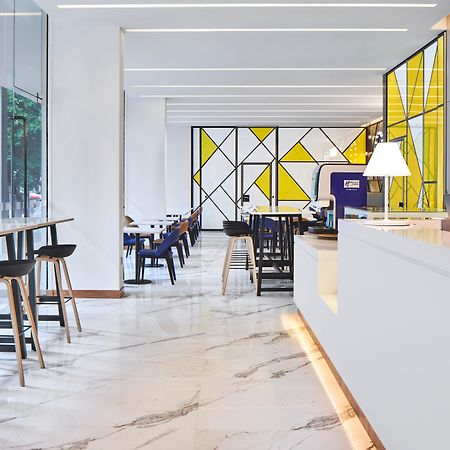 Holiday Inn Express Singapore Serangoon By Ihg Exterior foto