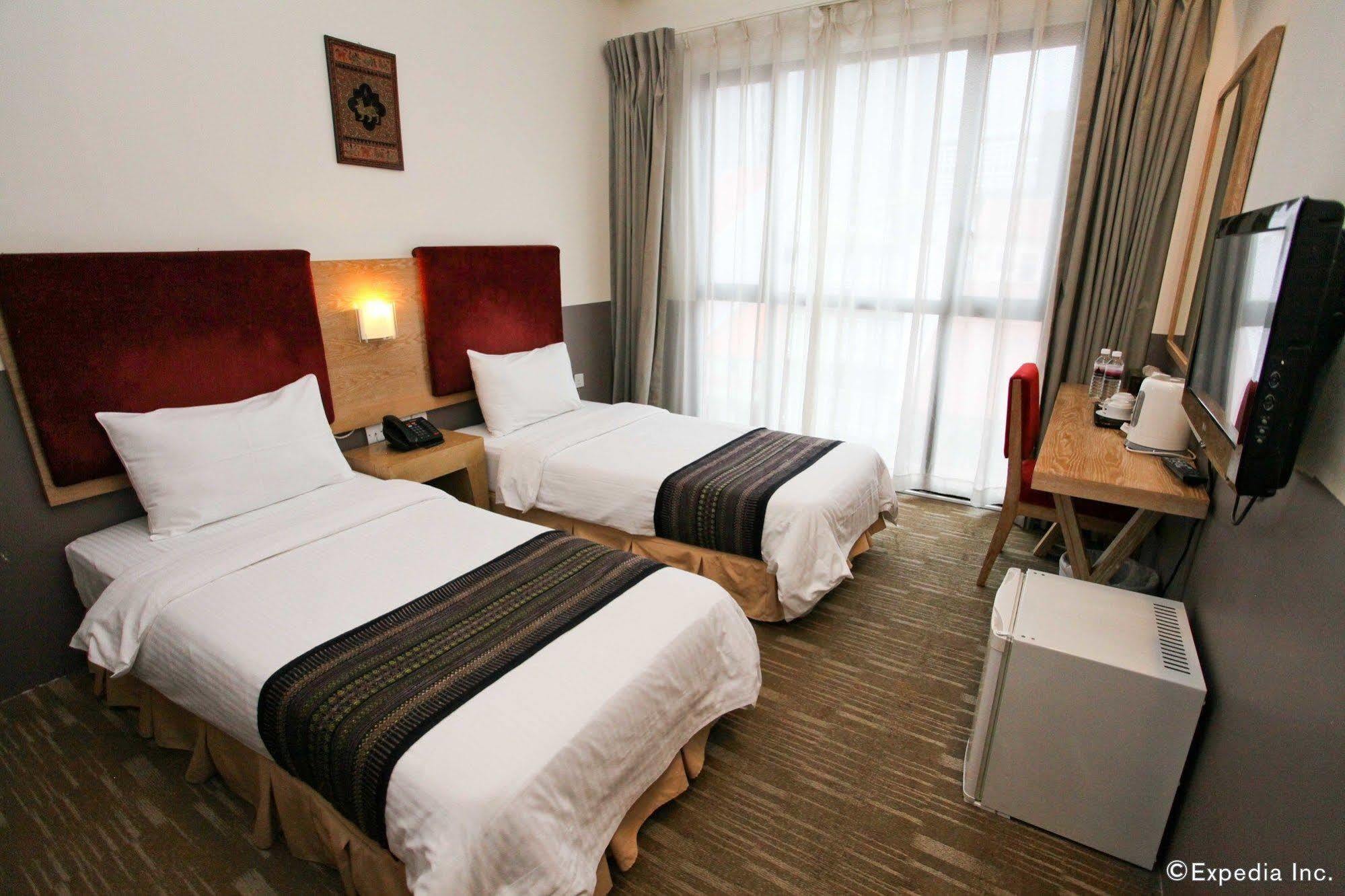 Holiday Inn Express Singapore Serangoon By Ihg Exterior foto